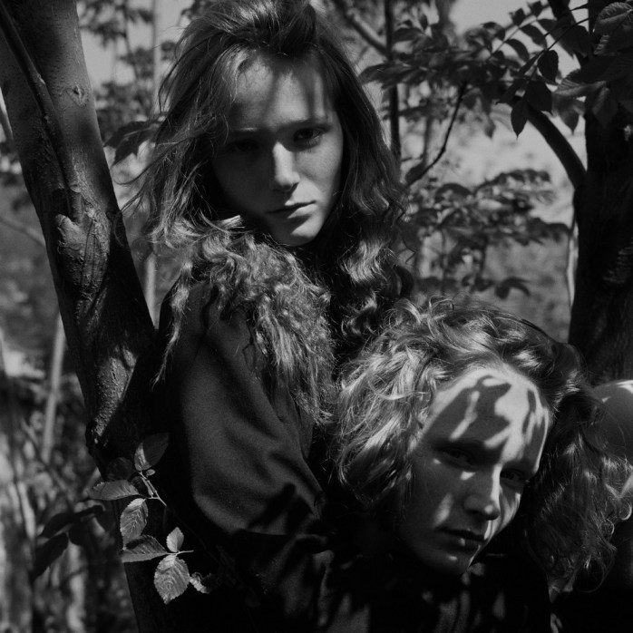 Stéphane Coutelle, Sisters n°33, Prague, 1989 -© Stéphane Coutelle