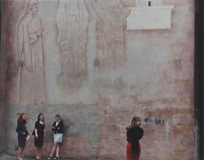 Hannah Starkey, Untitled, August 1999 - © Hannah Starkey