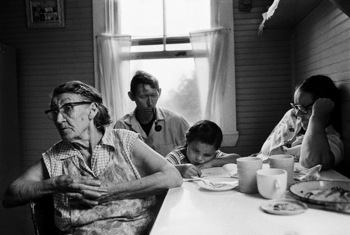 Steven Rubin, Grandma Rosie’s kitchen, from the series "Vacationland", 1983 - © Steven Rubin