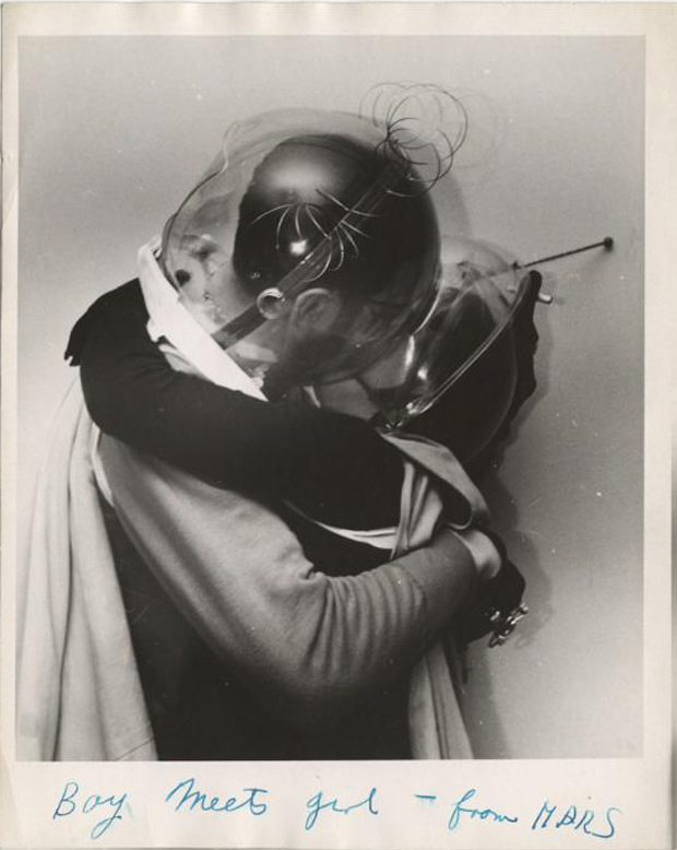 WEEGEE_1955_Boy_meets_girl_from_Mars
